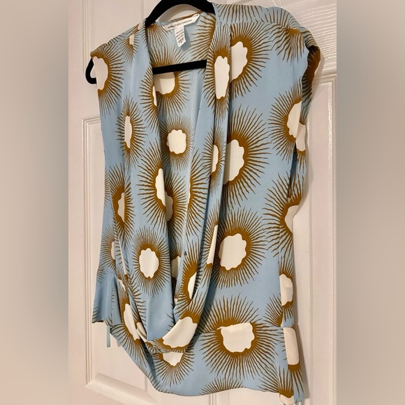 Diane Von Furstenberg Elissa printed drape silk blouse - Picture 10 of 11
